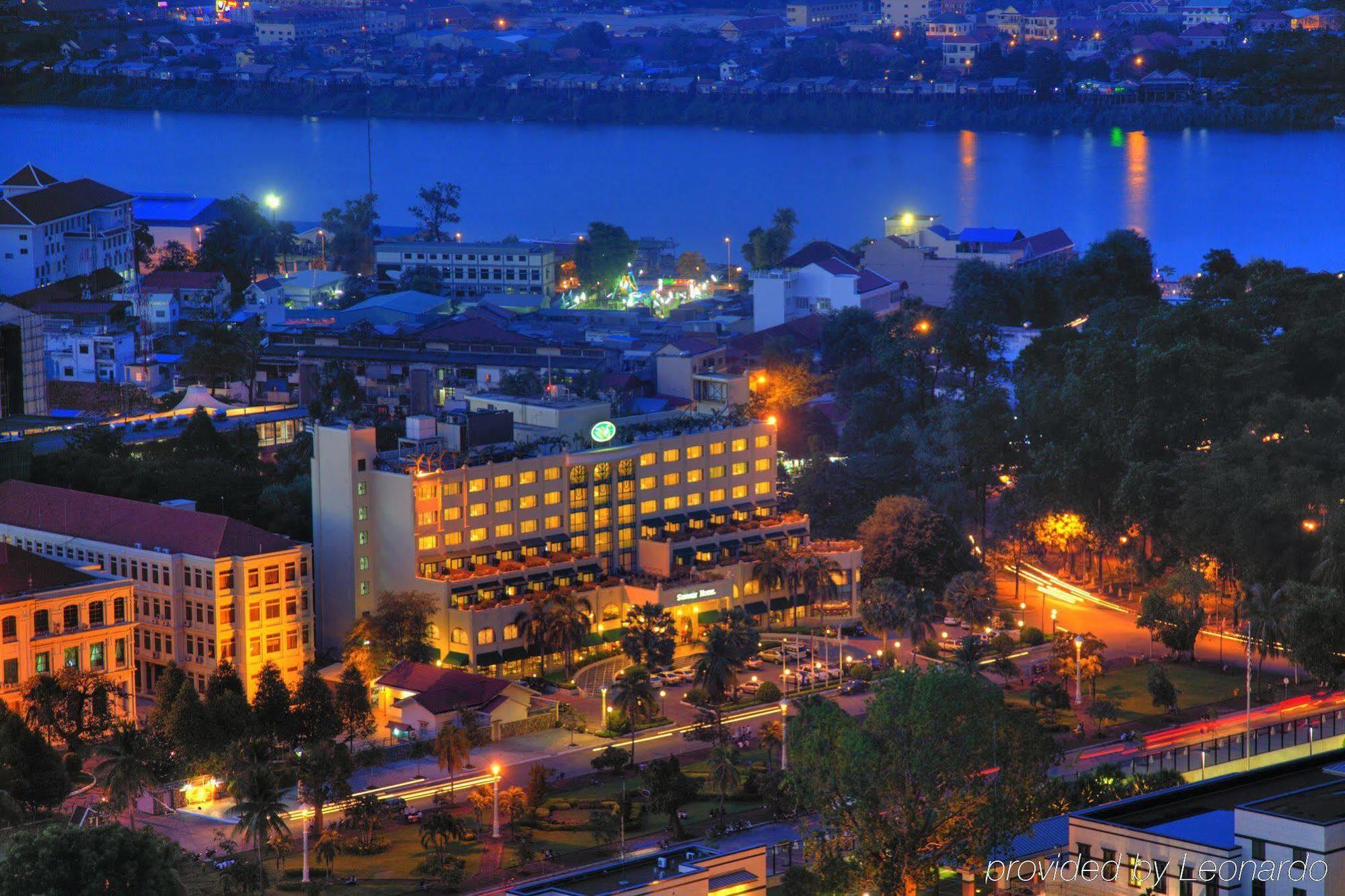 Sunway Hotel Phnom Penh Bagian luar foto