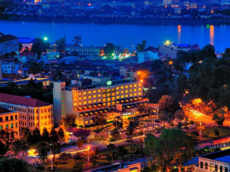 Sunway Hotel Phnom Penh Bagian luar foto
